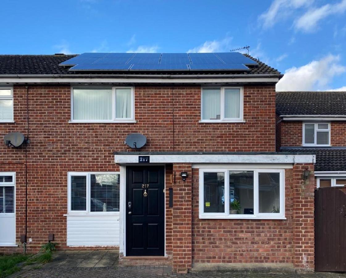 Lovely Homes Aylesbury (Buckinghamshire) Exterior foto